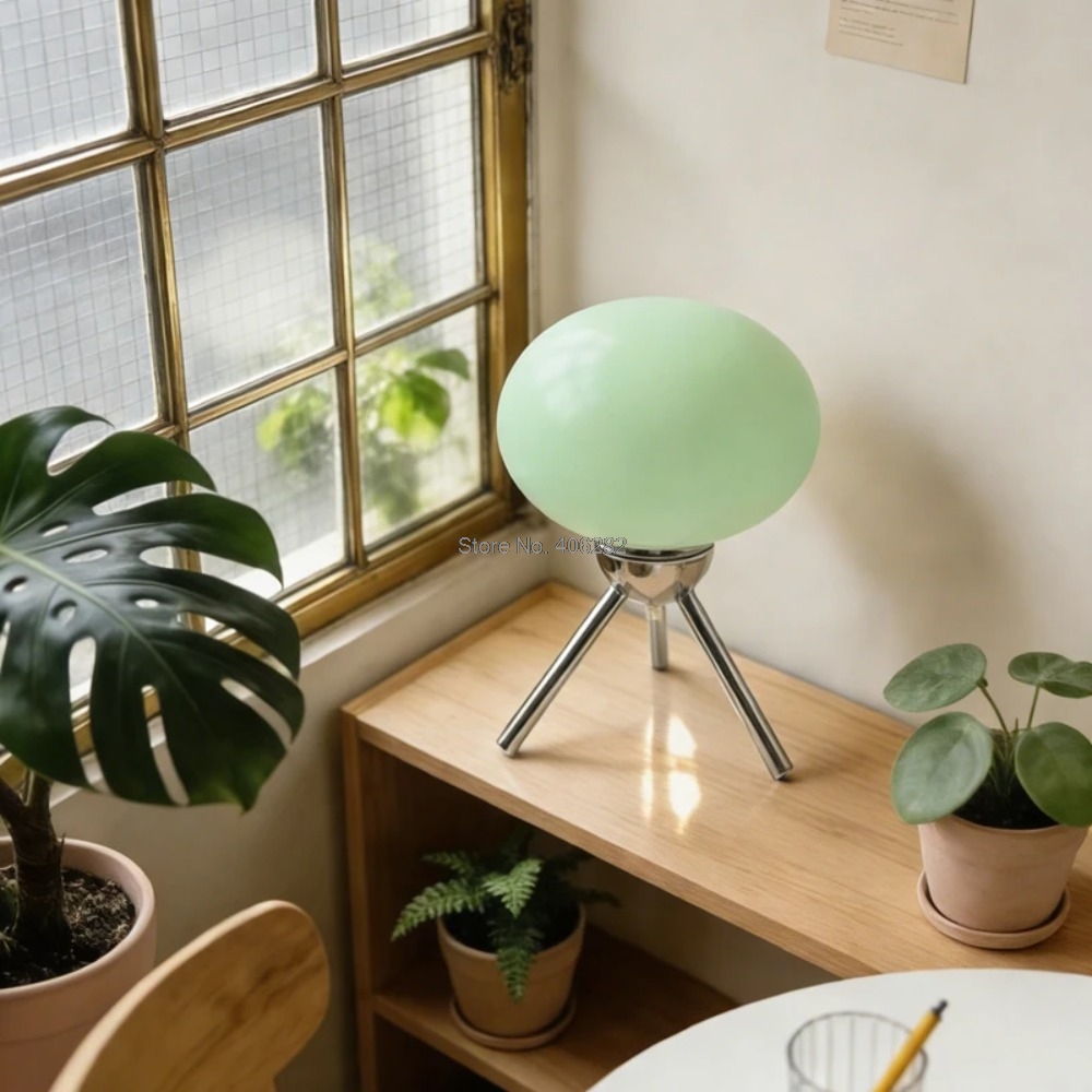 مصباح طاولة زجاجي على شكل فطر  - مراجعة Light Switch وسعره
